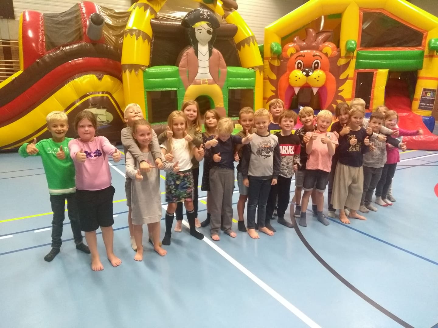 Wij vieren 135 jaar school.